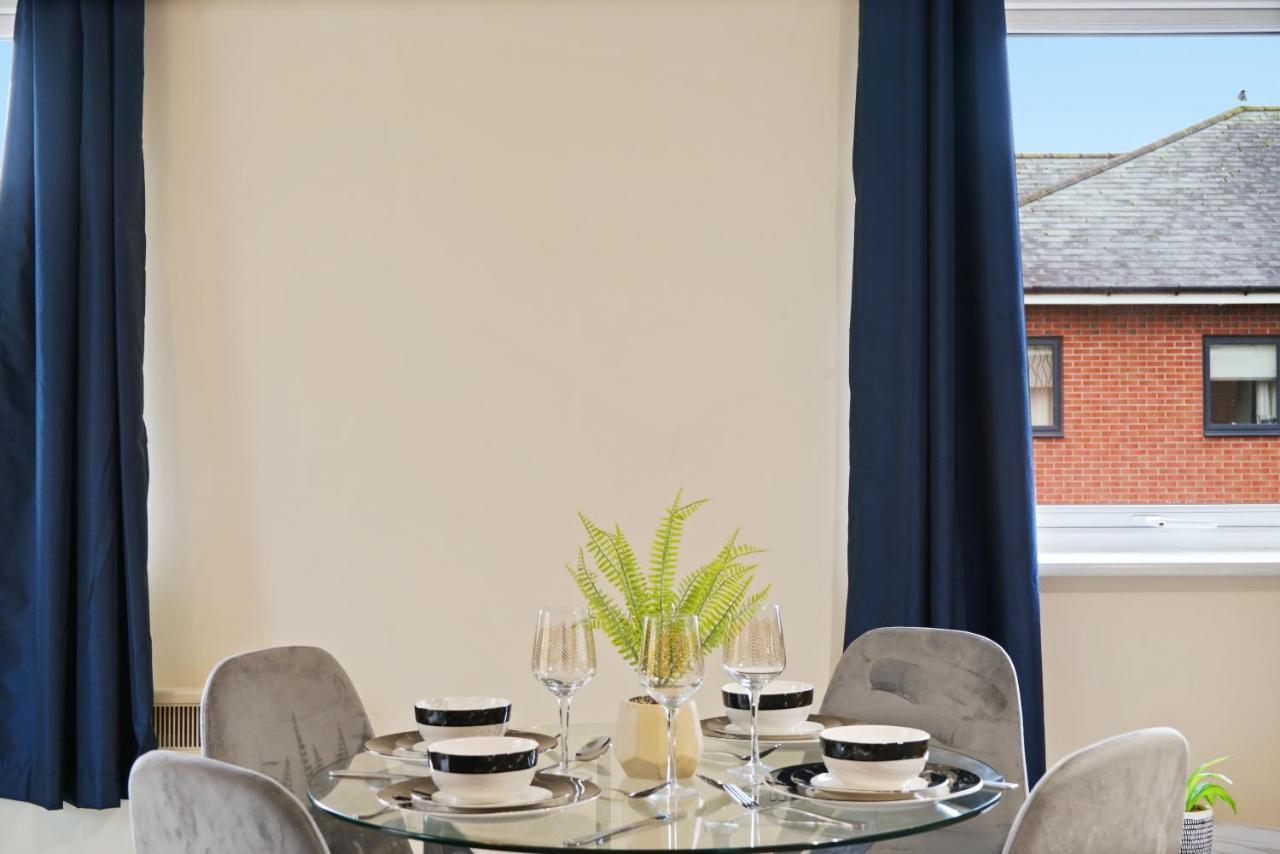 Peaceful 2Br Flat With Historic Bottle Kilns View & Free Parking Located Near City Centre Stoke-on-Trent 외부 사진